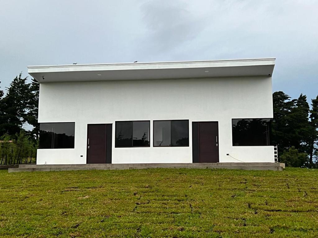 Residencial de montaña Los Quetzales - B&B