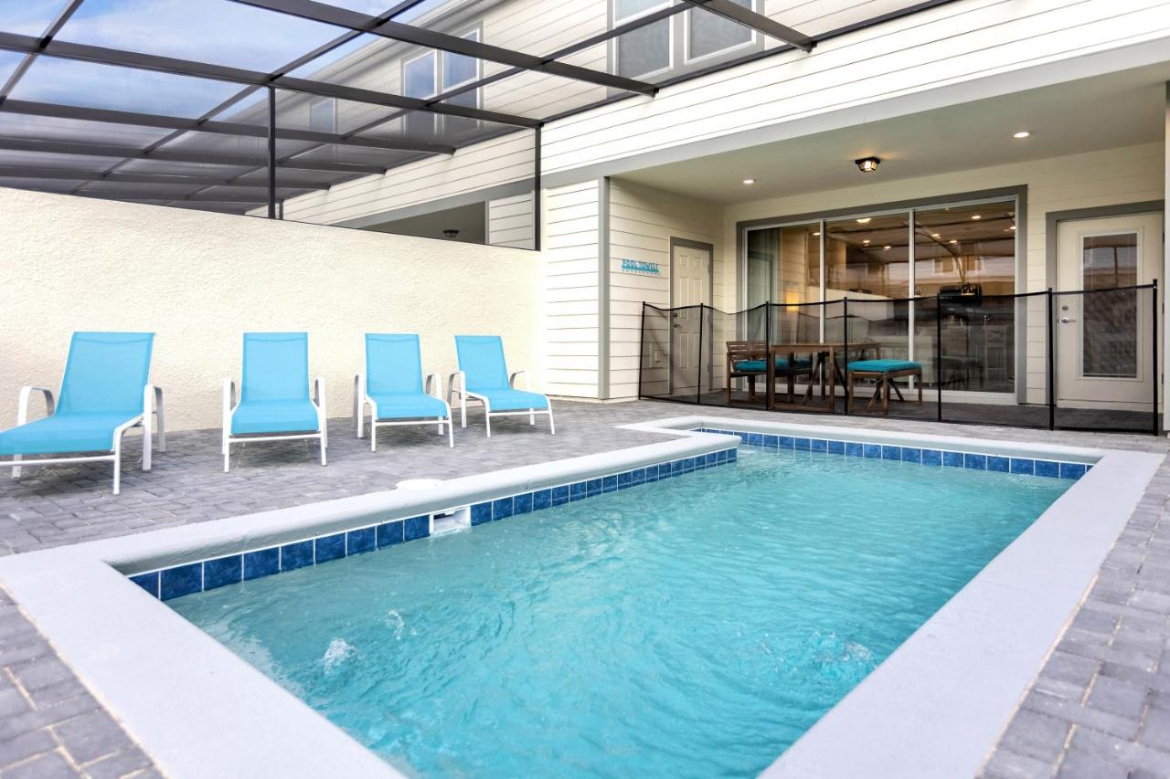 Minutes to Disney Pool Home with Free Resort Amenities in Famous Windsor Island Resort - Chambres d'hôtes Davenport
