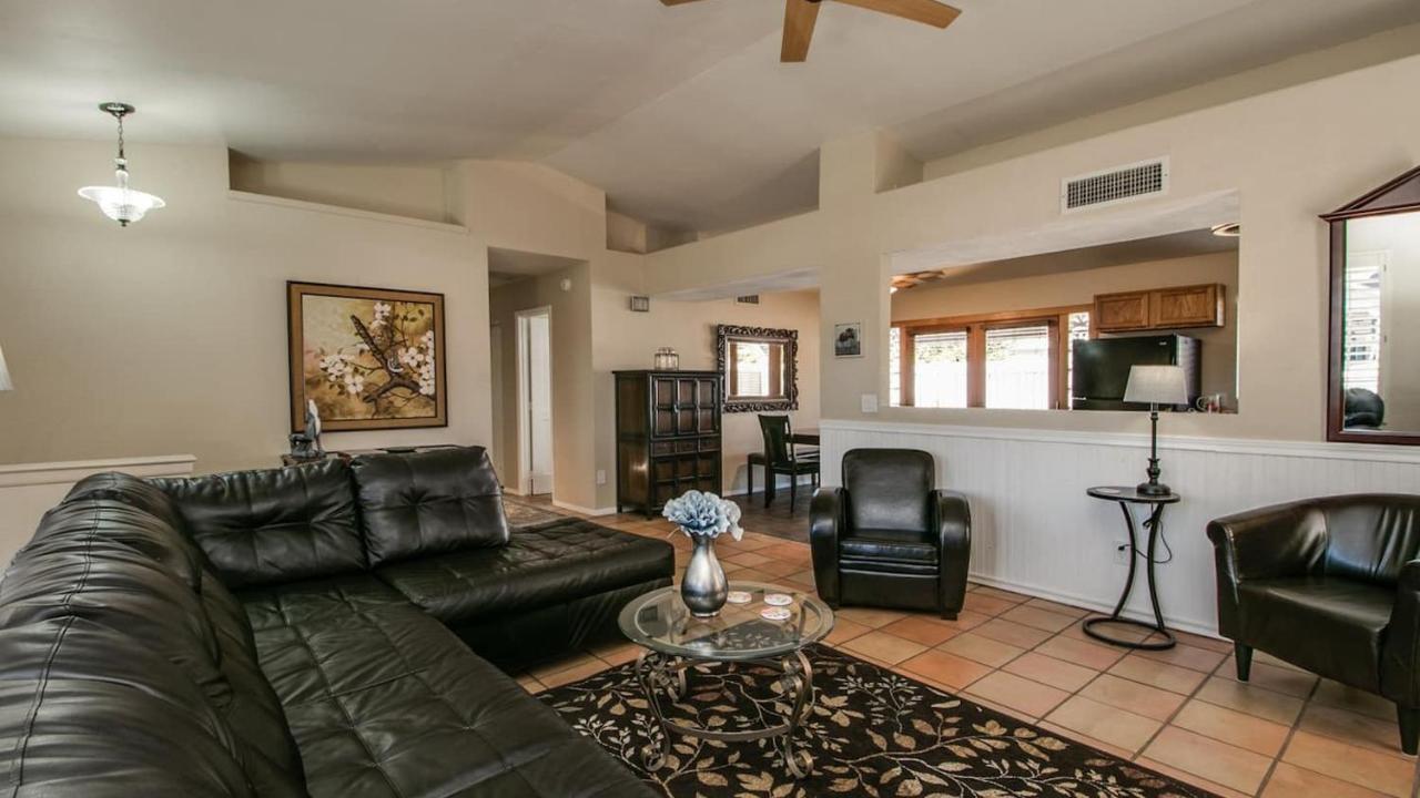 B&B Scottsdale - Scottsdale Kierland 3 Bdrm with Sparkling Pool - Bed and Breakfast Scottsdale