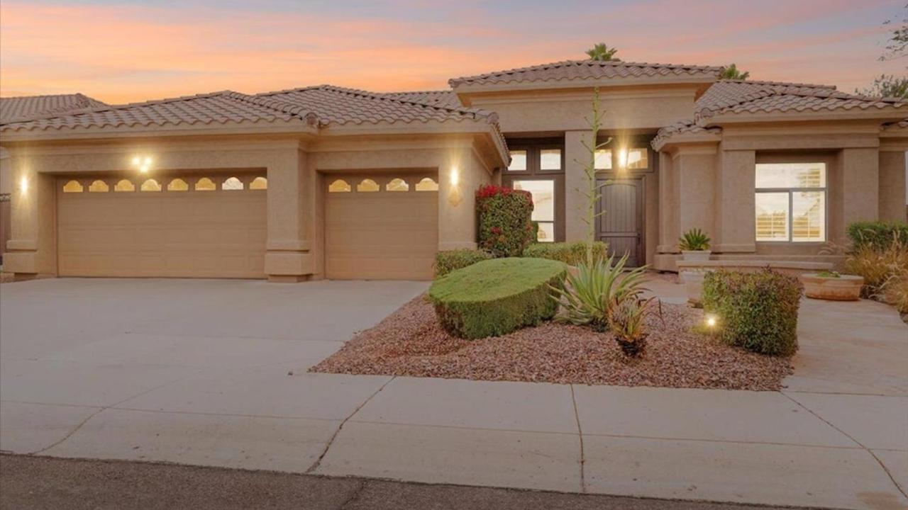 Southwestern 4 Bdrm Retreat HTD Pool Game Room - B&B