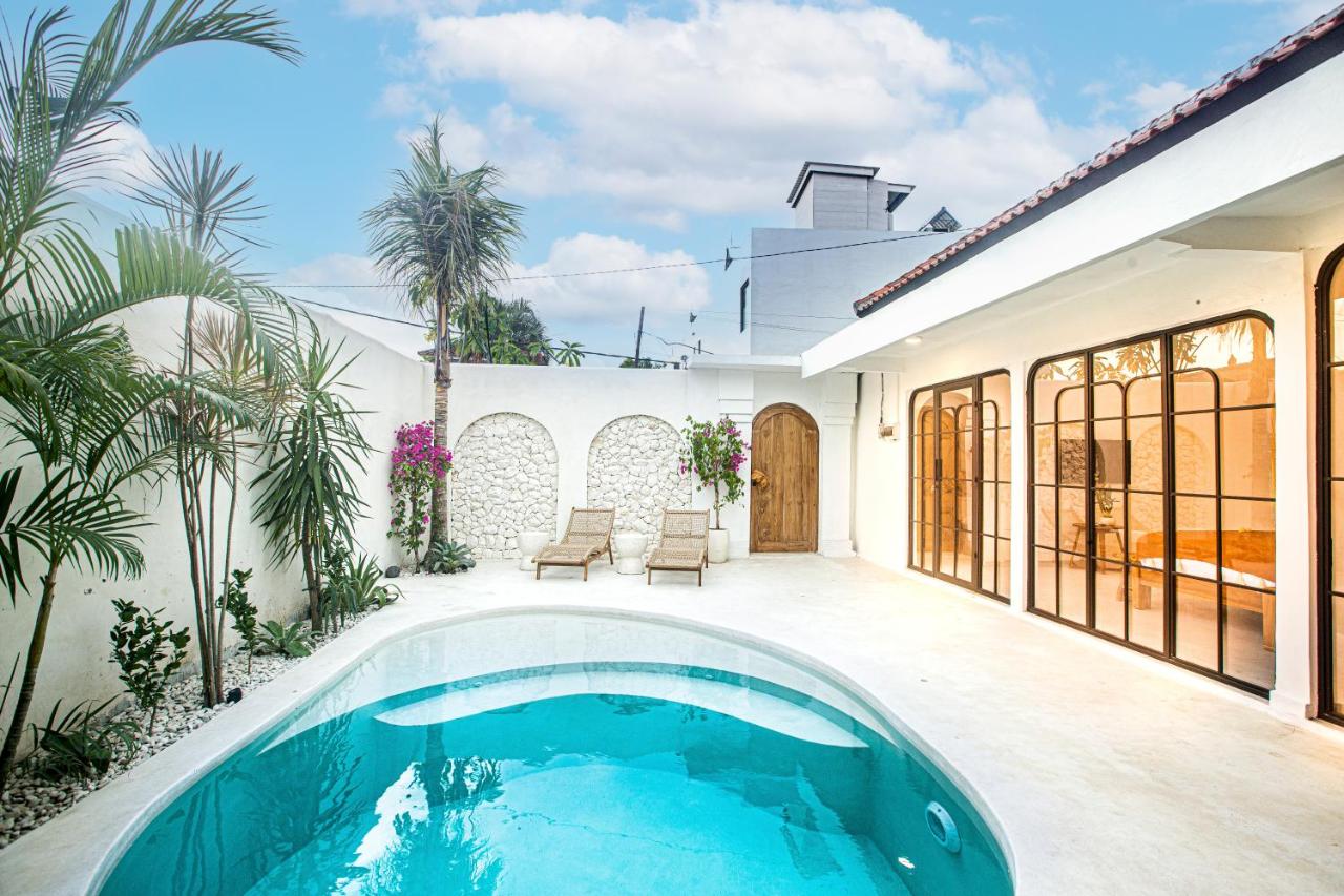 Villa Lemone 3 by Bali Villa Solutions - B&B Seminyak
