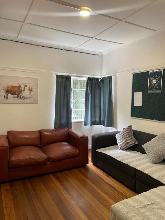 Petals Guesthouse - B&B