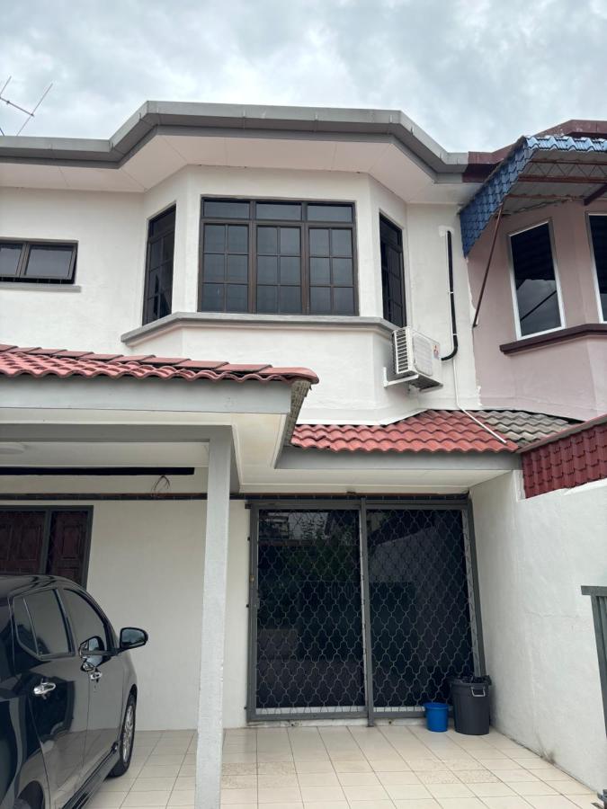 Homestay Hajrah - B&B