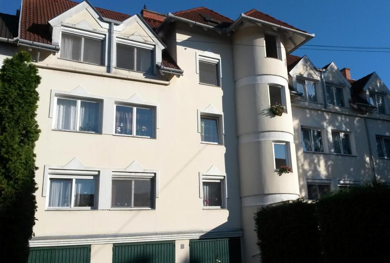 gyorapartman - Ferienwohnung