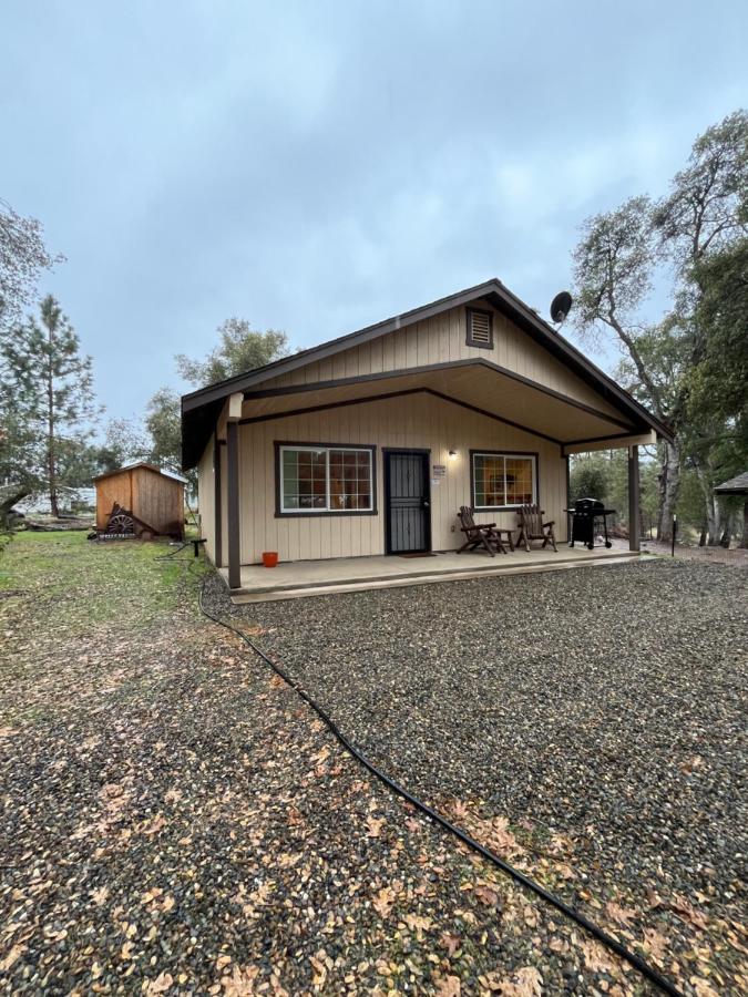 Wonky Donkey Den 30 mi to Yosemite Arch Entrance - B&B