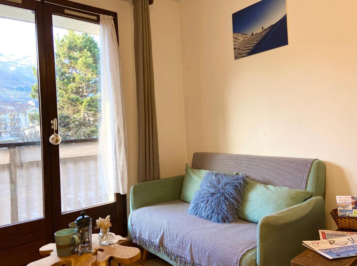 Le refuge 'Les 4 têtes' - balcon - vue montagne - proche centre & gare - Ferienwohnung Sallanches