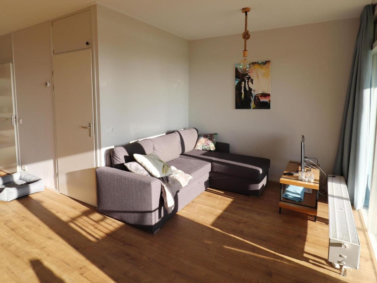 B&B Heeg - Sunny apartment directly on the Heegermeer - Bed and Breakfast Heeg