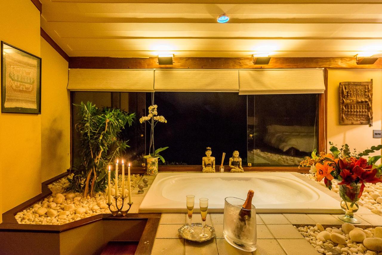 Deluxe Suite mit Whirlpool-Badewanne