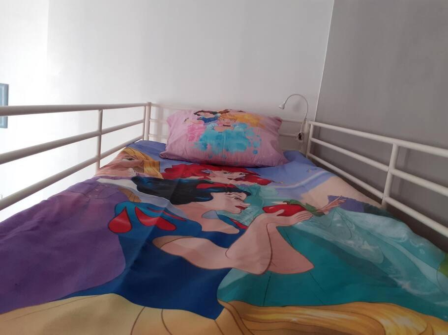 Le Royal Condo, 13 P, WIFI & Parking à Disneyland - B&B Chessy