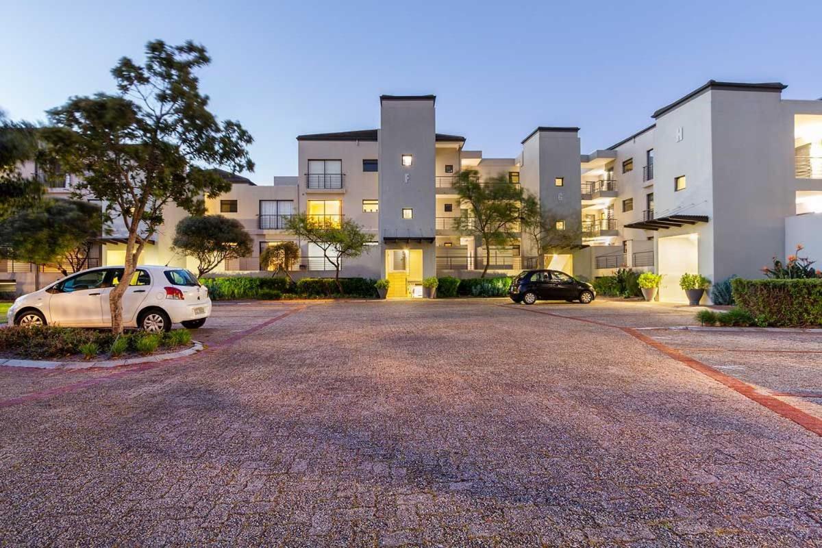 Waterstone East C103 - B&B Cape Town