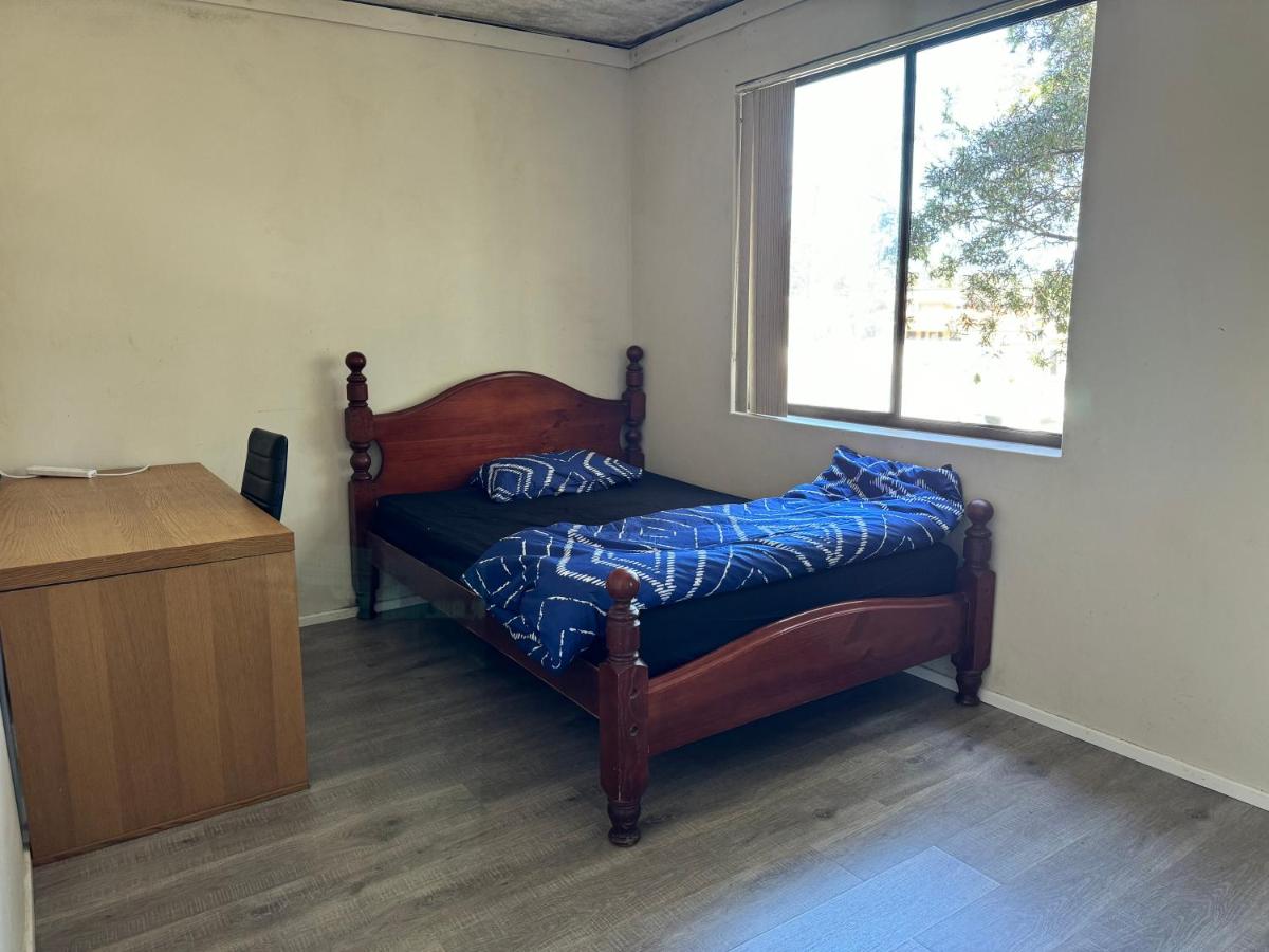 B&B Bankstown - A private room in a homestay!! - Bed and Breakfast Bankstown