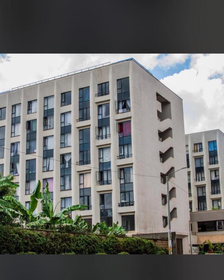 one bedroom airbnb with swimmingpool, kiambu road - B&B