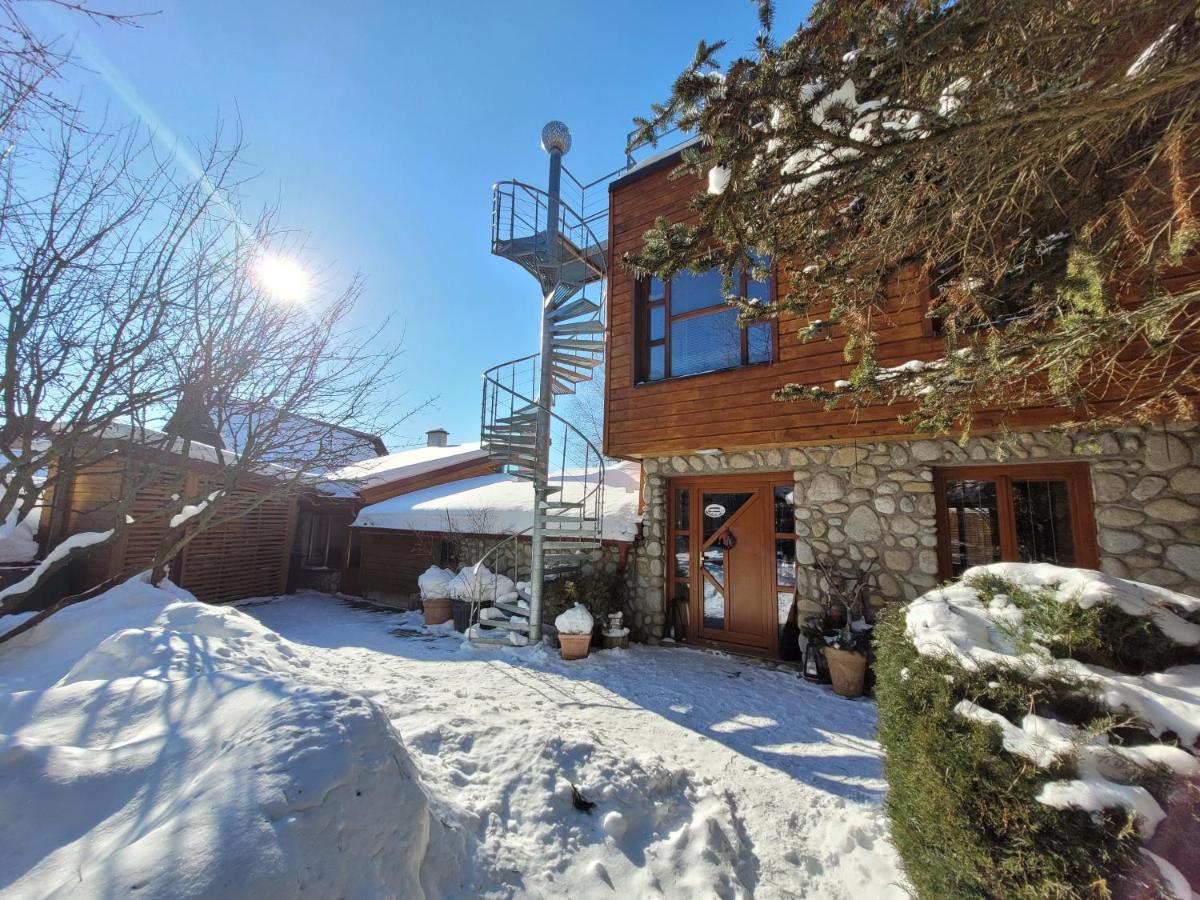 Family House - Apartmany Zuzana - Chambres d'hôtes Stará Lesná