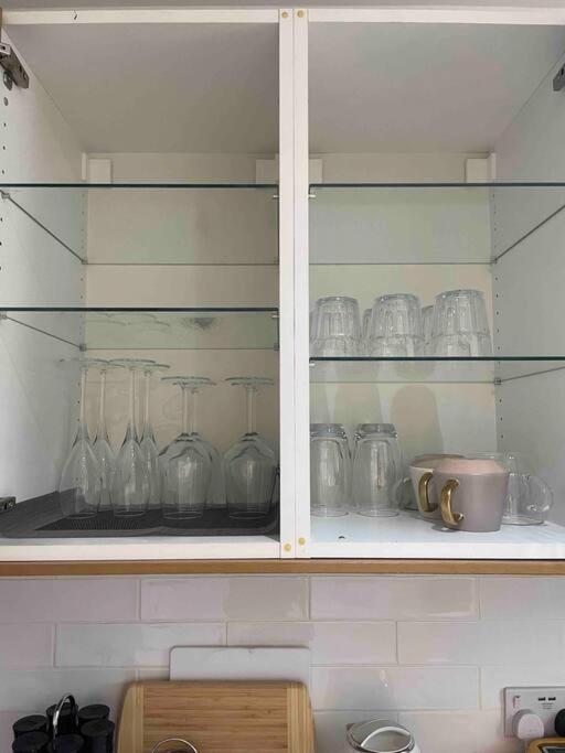 Warm, Garden Apt, leafy area - Sefton Park - B&B Liverpool
