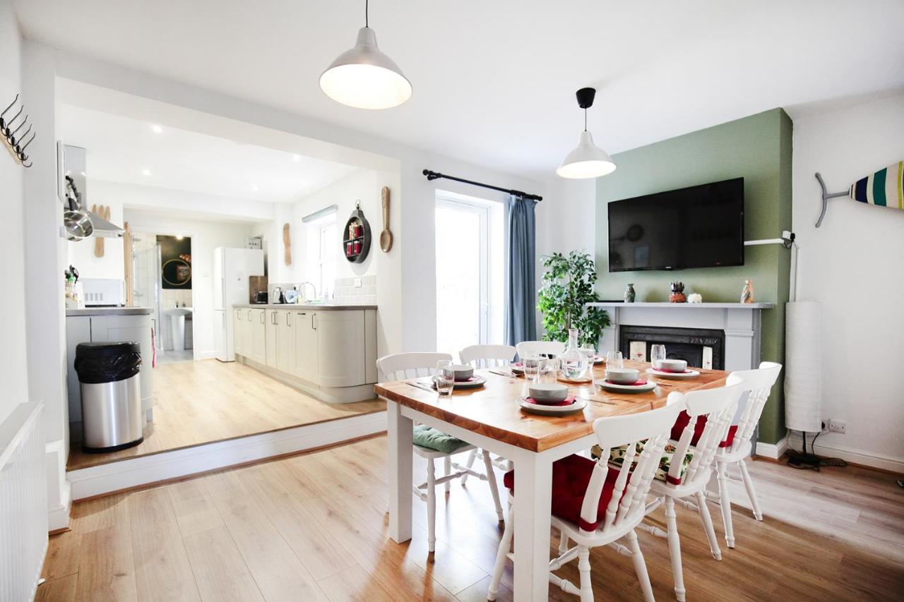 B&B Bristol - Sandbed House - Sleeps 4 to 6 - Bed and Breakfast Bristol