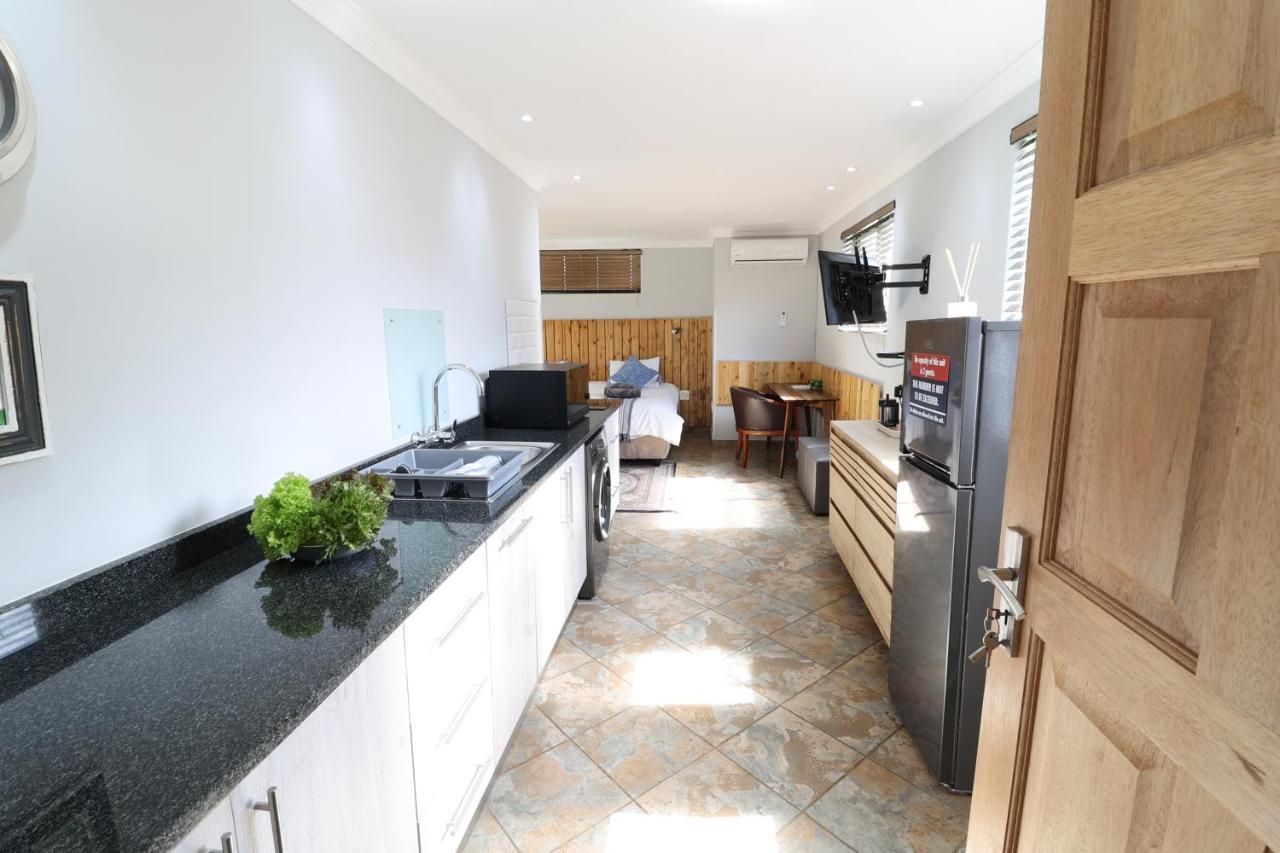 7 At Brainline - B&B