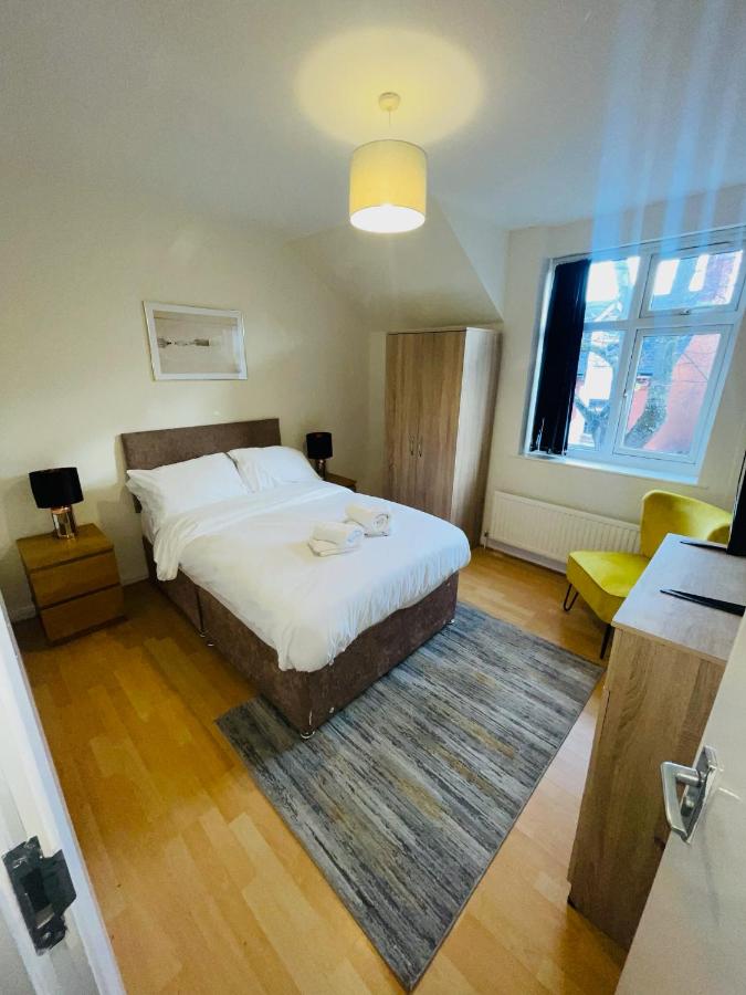 B&B Leicester - Baravaggio By Kasar Stays - Bed and Breakfast Leicester