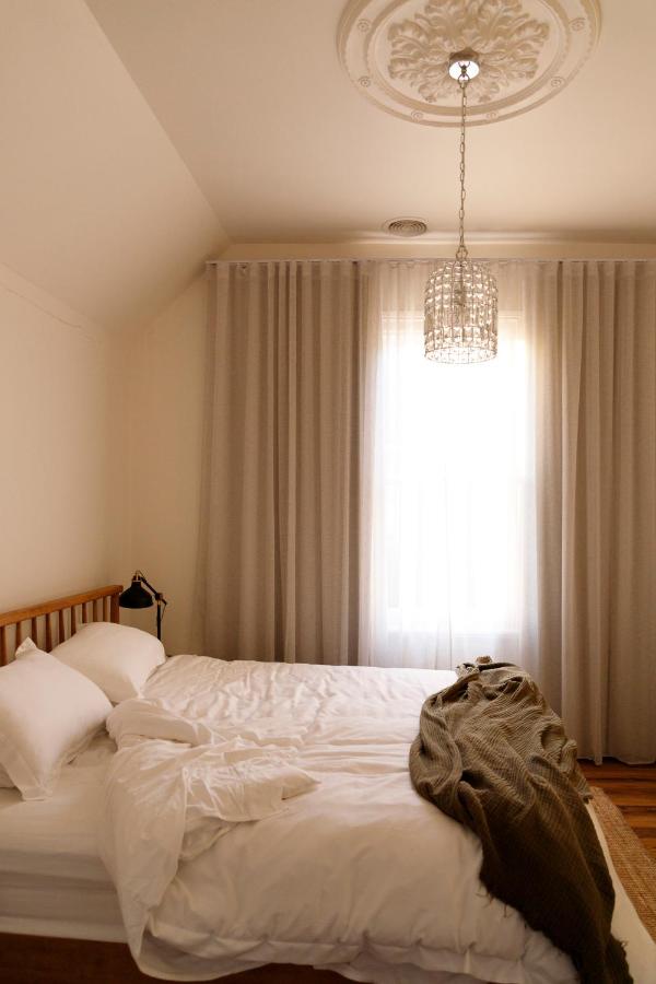 Hazel House Boutique Heritage Stay in Central Goulburn - Chambres d’hôtes Goulburn