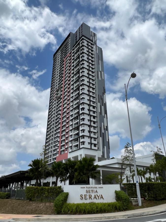 CT View Homestay by Ifaizal, Presint 15 Putrajaya - B&B
