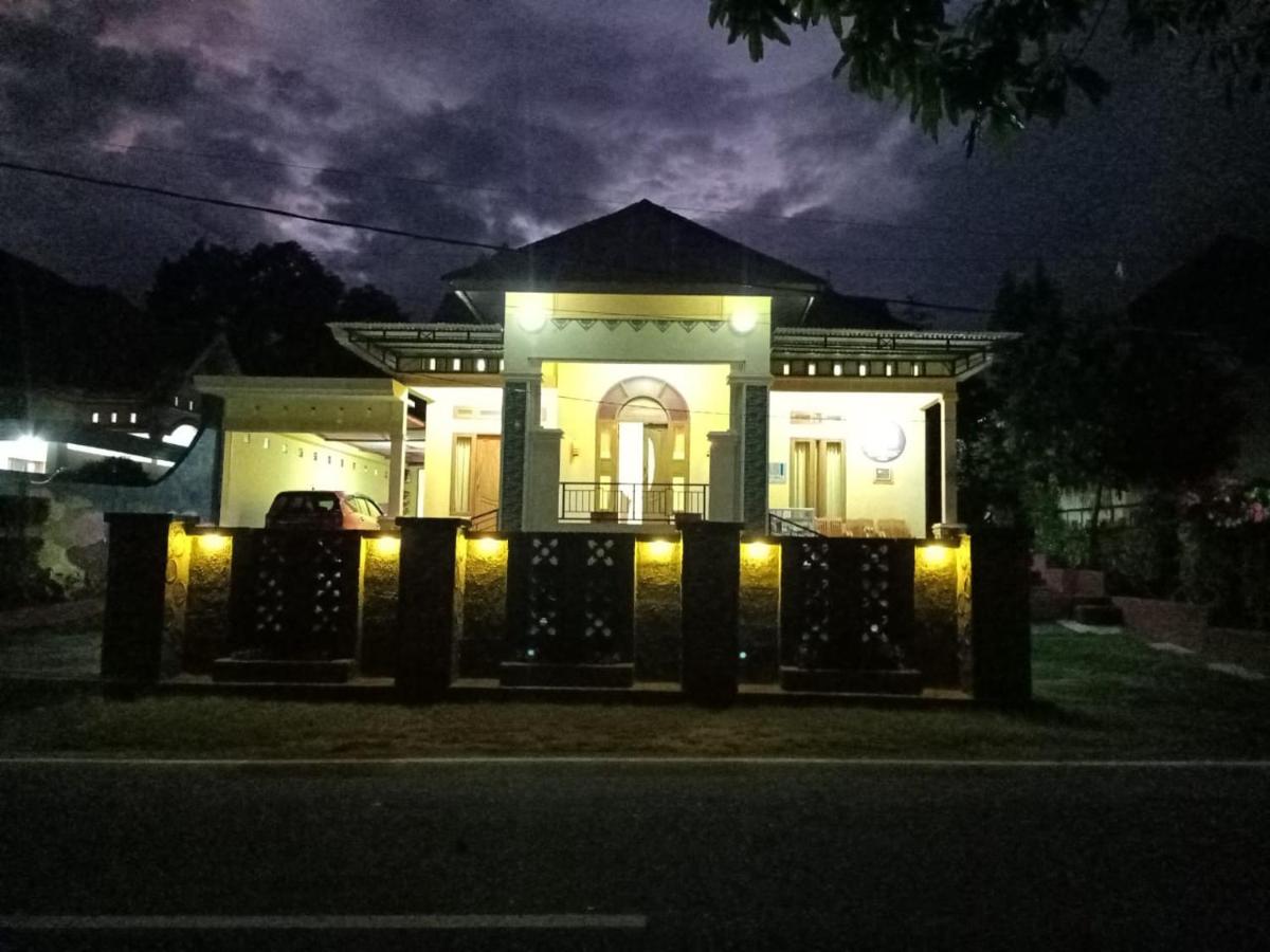 Wambuliga Homestay - B&B