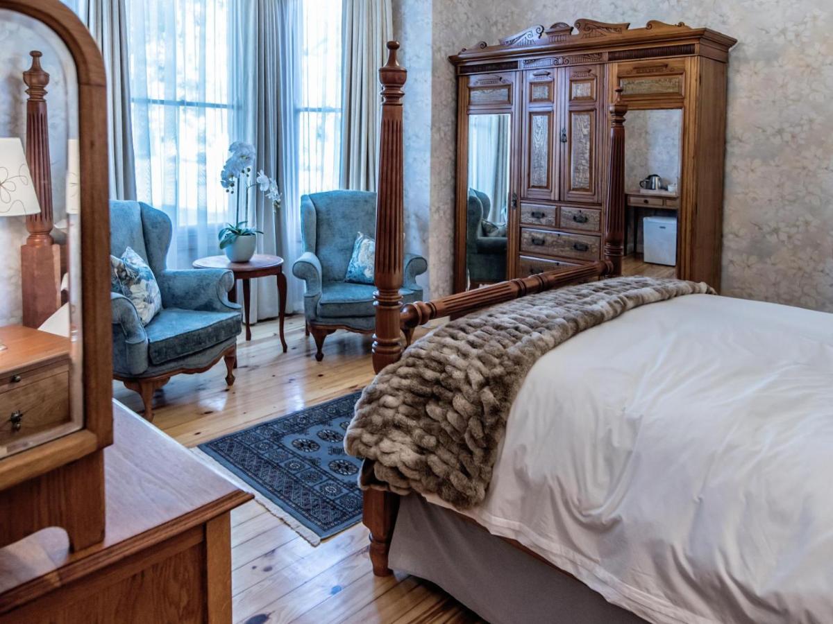 Luxury Queen Room
