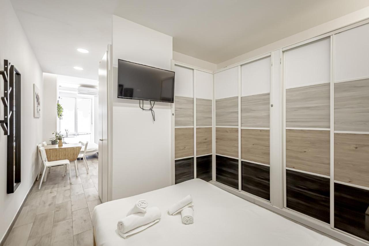 Apartamentos Tetuán - B&B Madrid