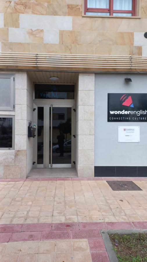 Apartamento con 2 habitaciones y 2 baños junto a Valladolid - B&B