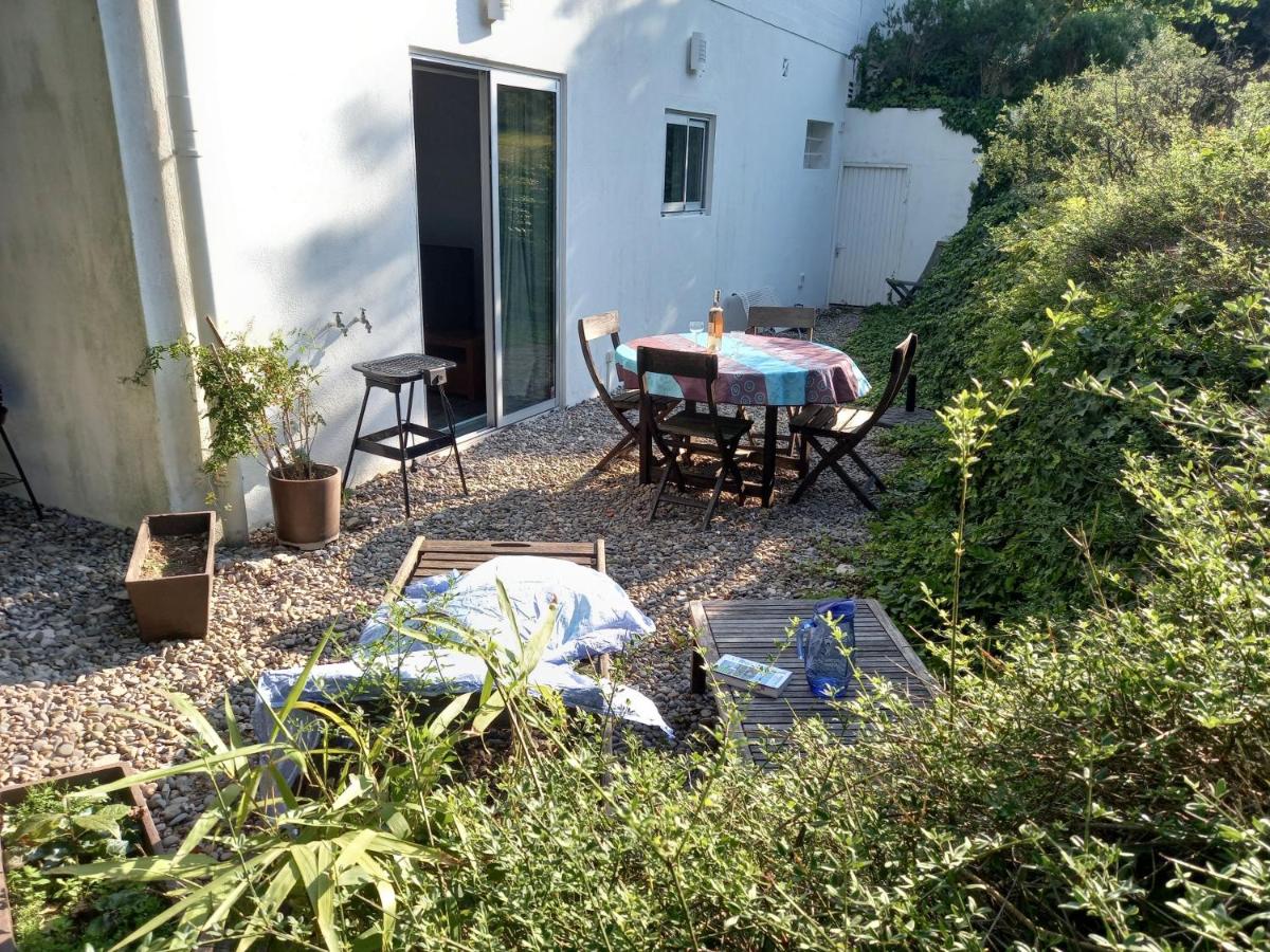 B&B Correns - T2 rez de jardin 5 min de Cassis - Bed and Breakfast Correns