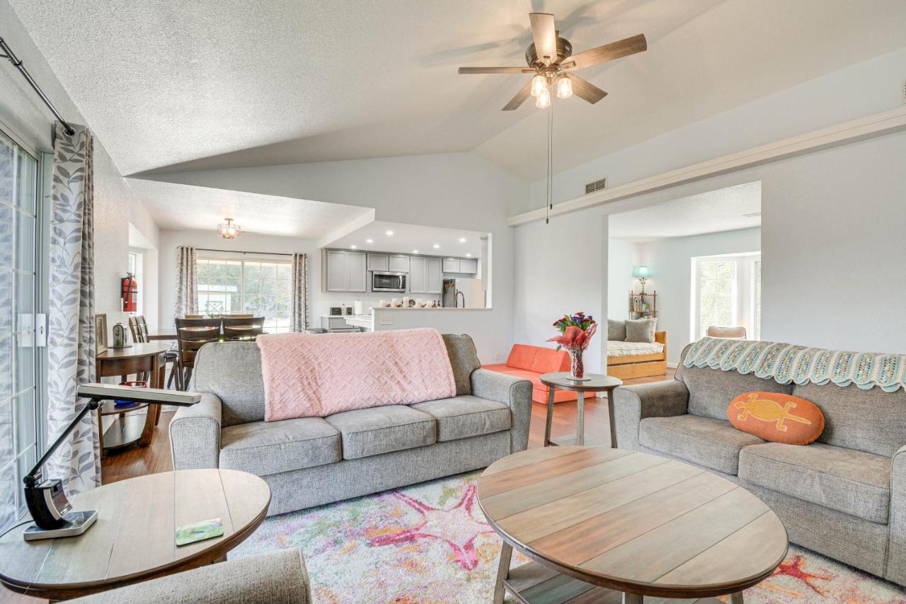Bright and Cozy Mariposa Getaway 46 Mi to Yosemite! - B&B