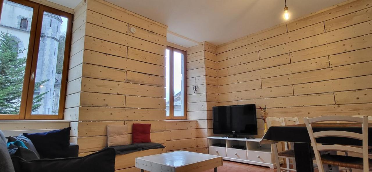 B&B Eaux-Bonnes - Appartement familial T3 avec sauna 8 personnes - Bed and Breakfast Eaux-Bonnes