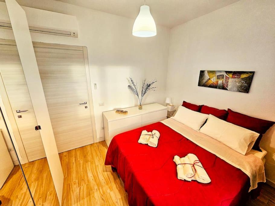 B&B Cagliari - Appartamento a Pirri, via E. Toti. Cagliari. Rosas Rooms. - Bed and Breakfast Cagliari