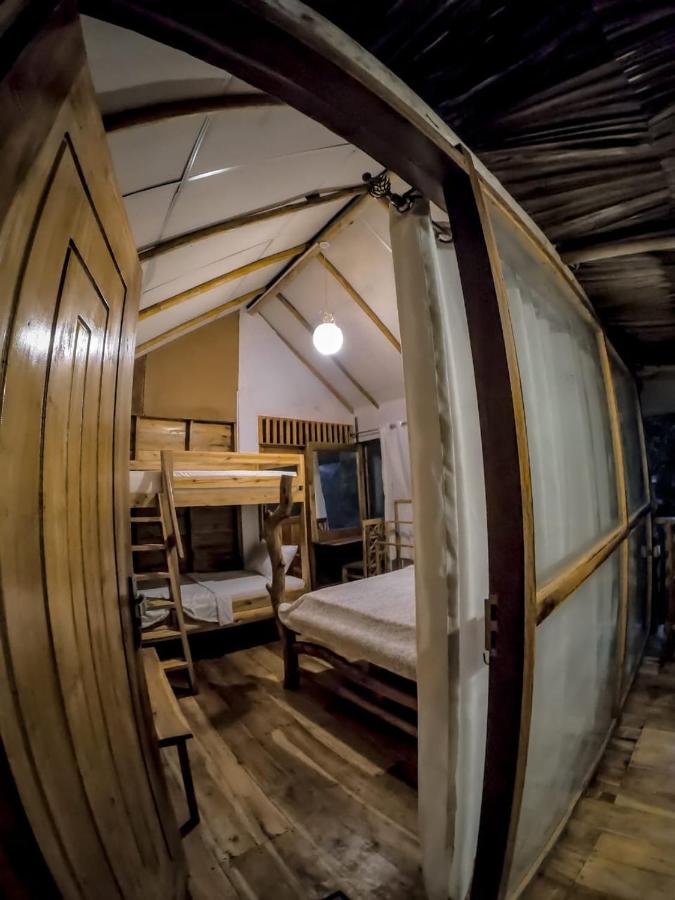 Familienzimmer mit Bergblick