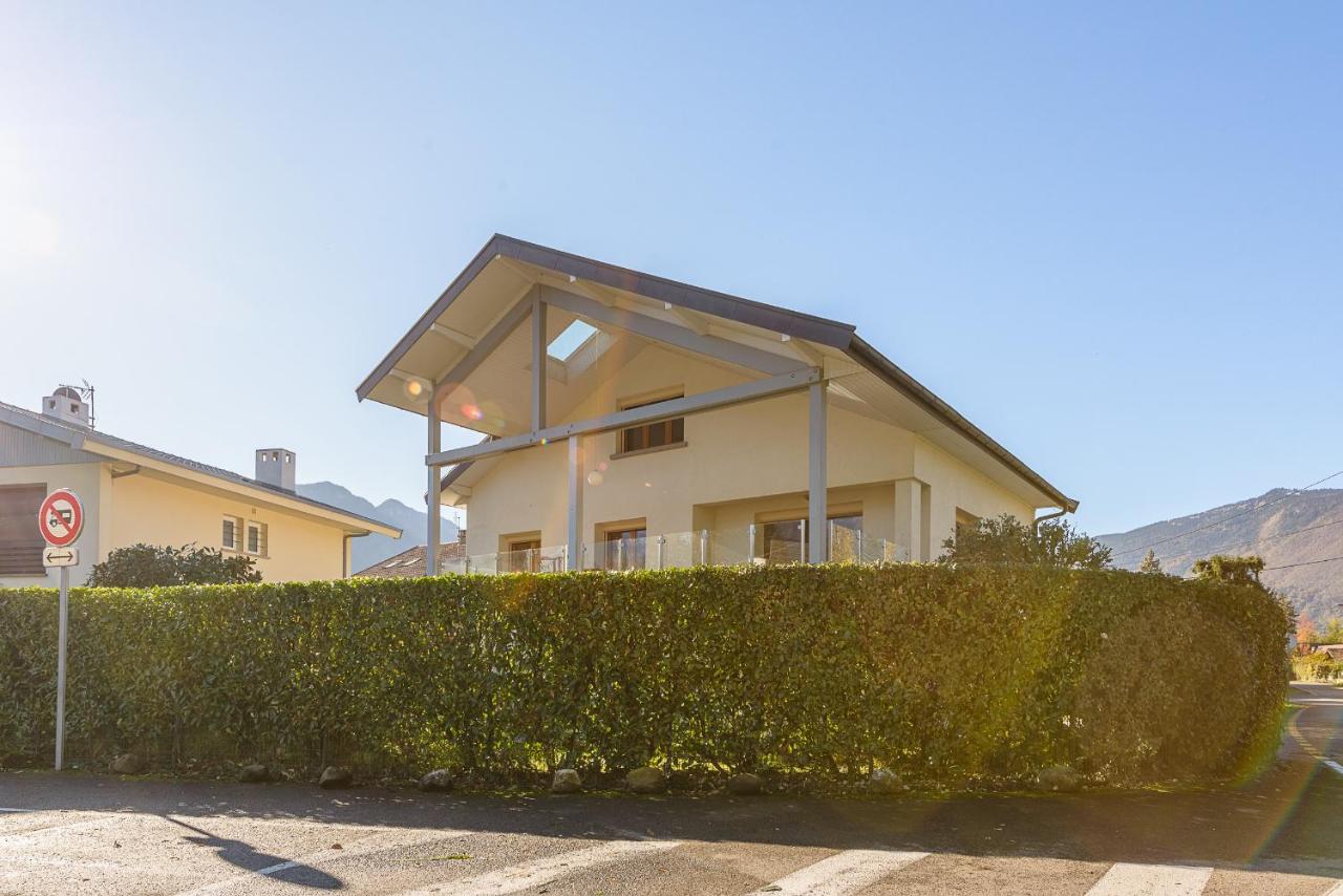 La Villa des Pecheurs, Maison de Famille avec vue imprenable - LLA Selections by Location lac Annecy - B&B