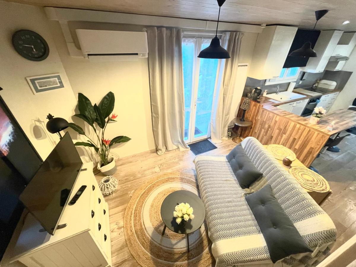 Petite Maison des Renaudins - B&B Taillebourg