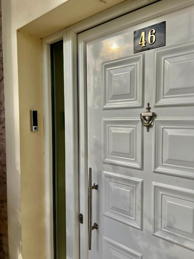 Dream Apartment-Marina's Port Kalamata - B&B