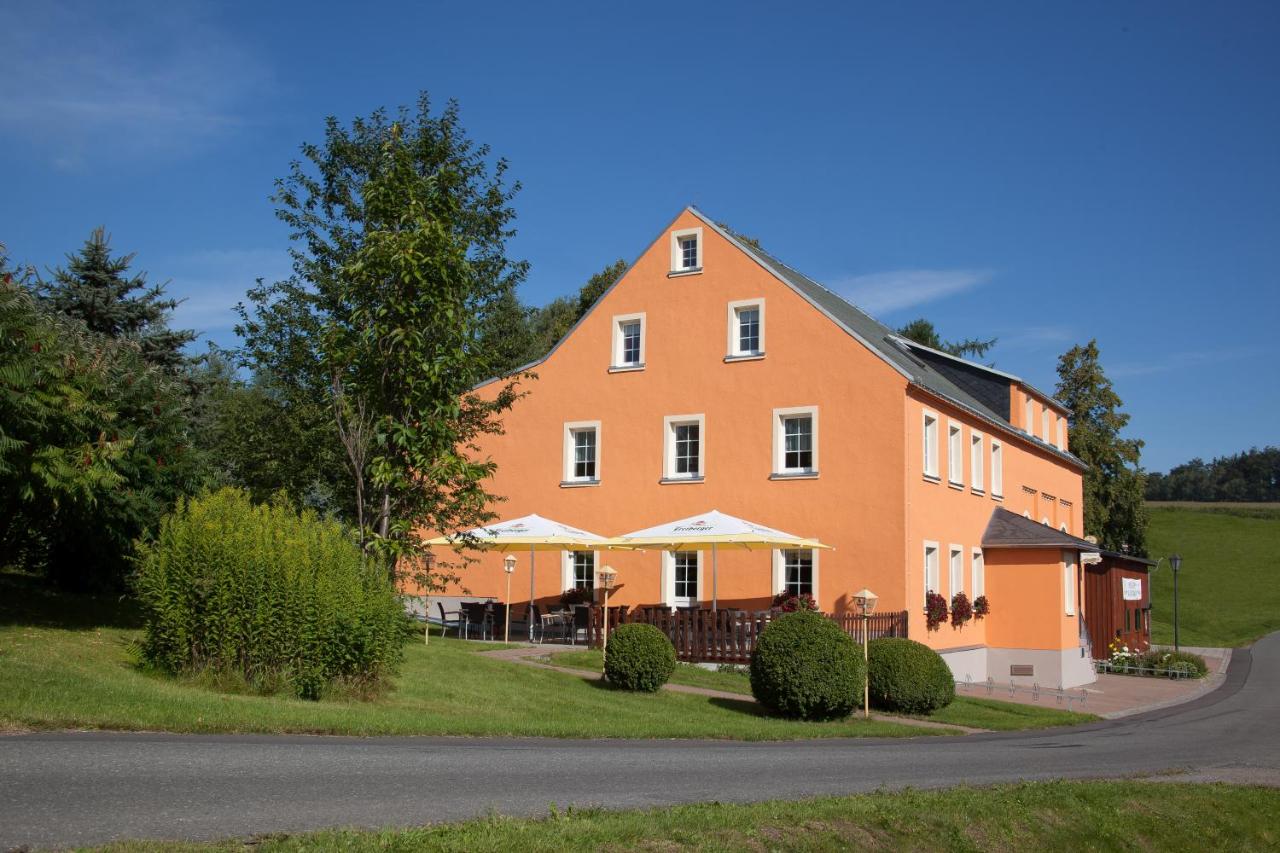 B&B Dorfchemnitz - Wolfsgrunder Festhof - Bed and Breakfast Dorfchemnitz