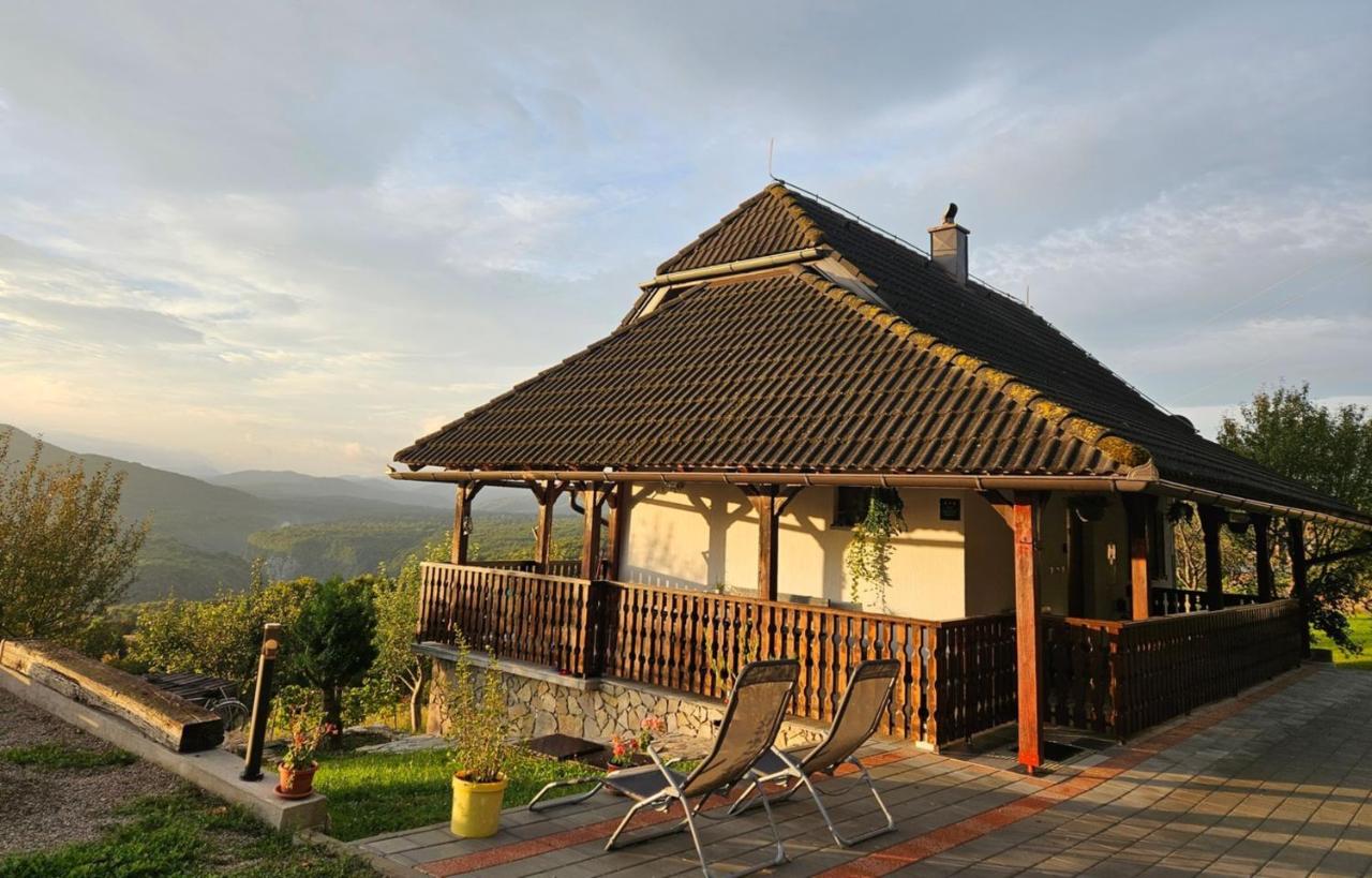 B&B Plitvica Seen - Cozy House Zivko with Balcony - Bed and Breakfast Plitvica Seen