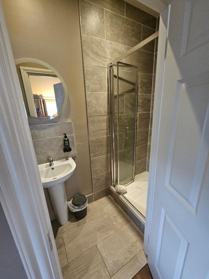 Tweepersoonskamer met 1 of 2 Bedden en Eigen Badkamer