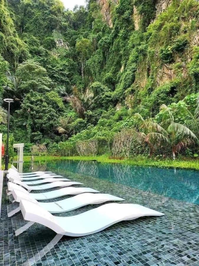 IPOH TAMBUN THE COVE Your Ultimate Relaxation Getaway777 -3 BED ROOM -NO PETS ALLOW - B&B Ipoh