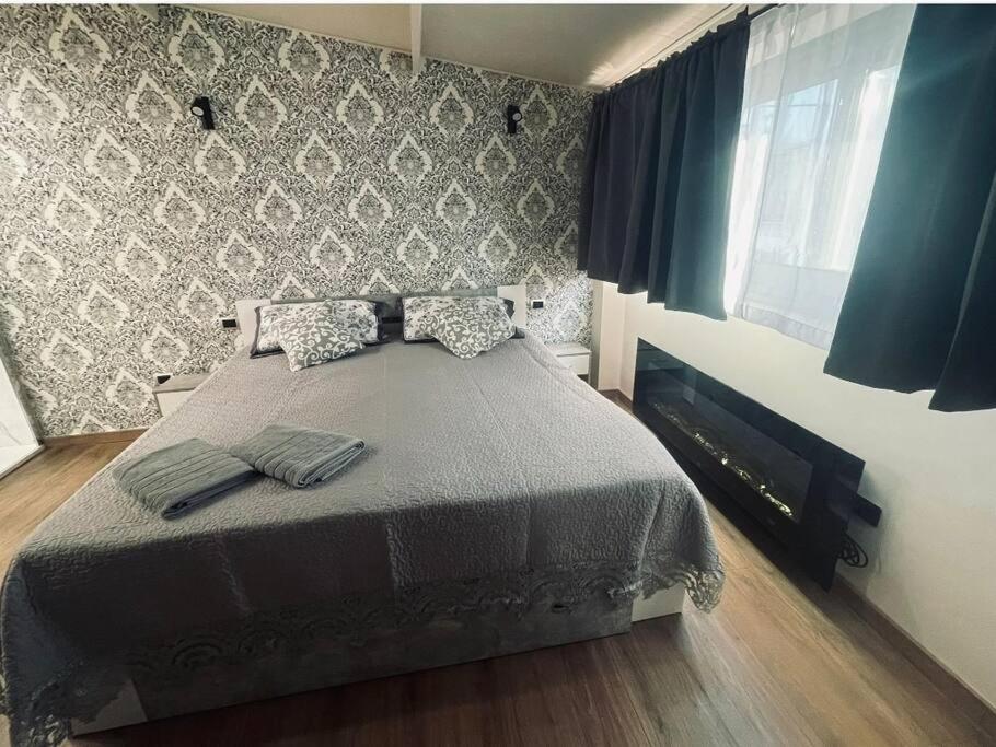 Suites GREY in centro Randazzo - B&B Randazzo
