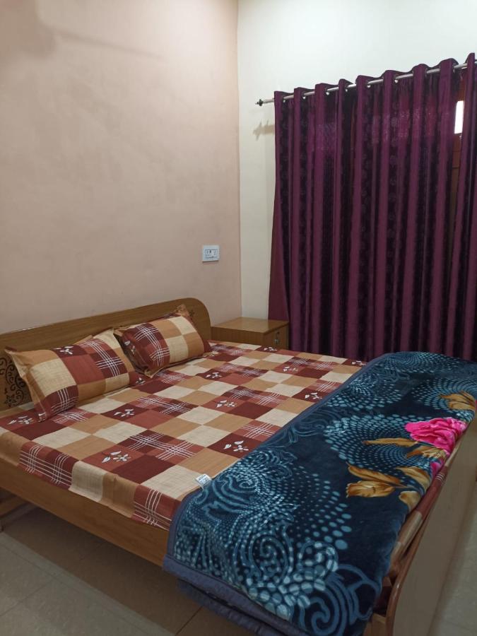 B&B Ayodhya - Anant Paying Guest house - Bed and Breakfast Ayodhya