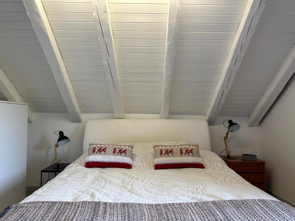 Three-Bedroom Apartment with Mountain View