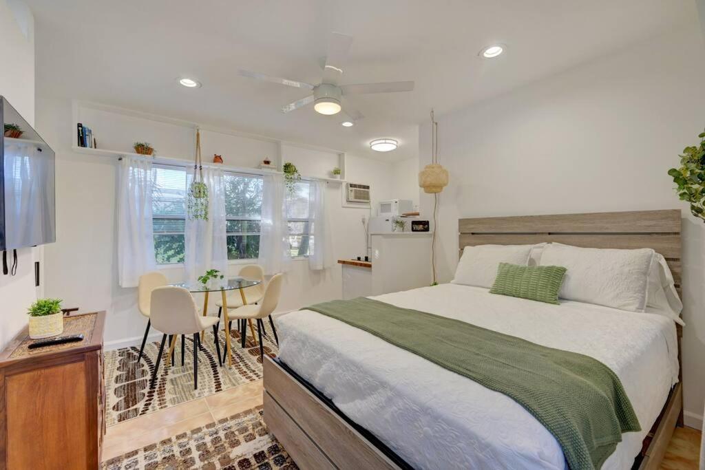 Garden Beach studio @The Island - B&B