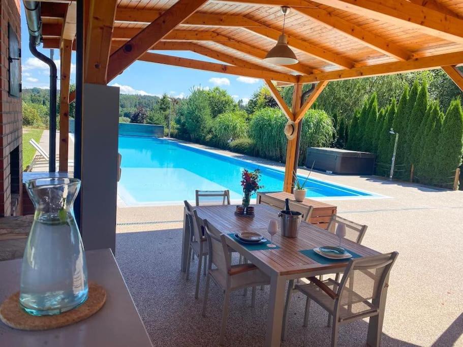 Great spacious villa near Prague - Chambres d’hôtes