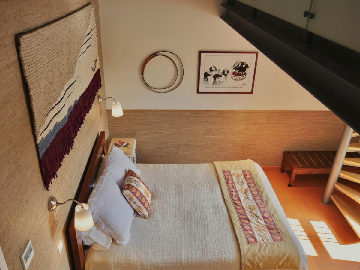 Camera Matrimoniale con Letto Supplementare