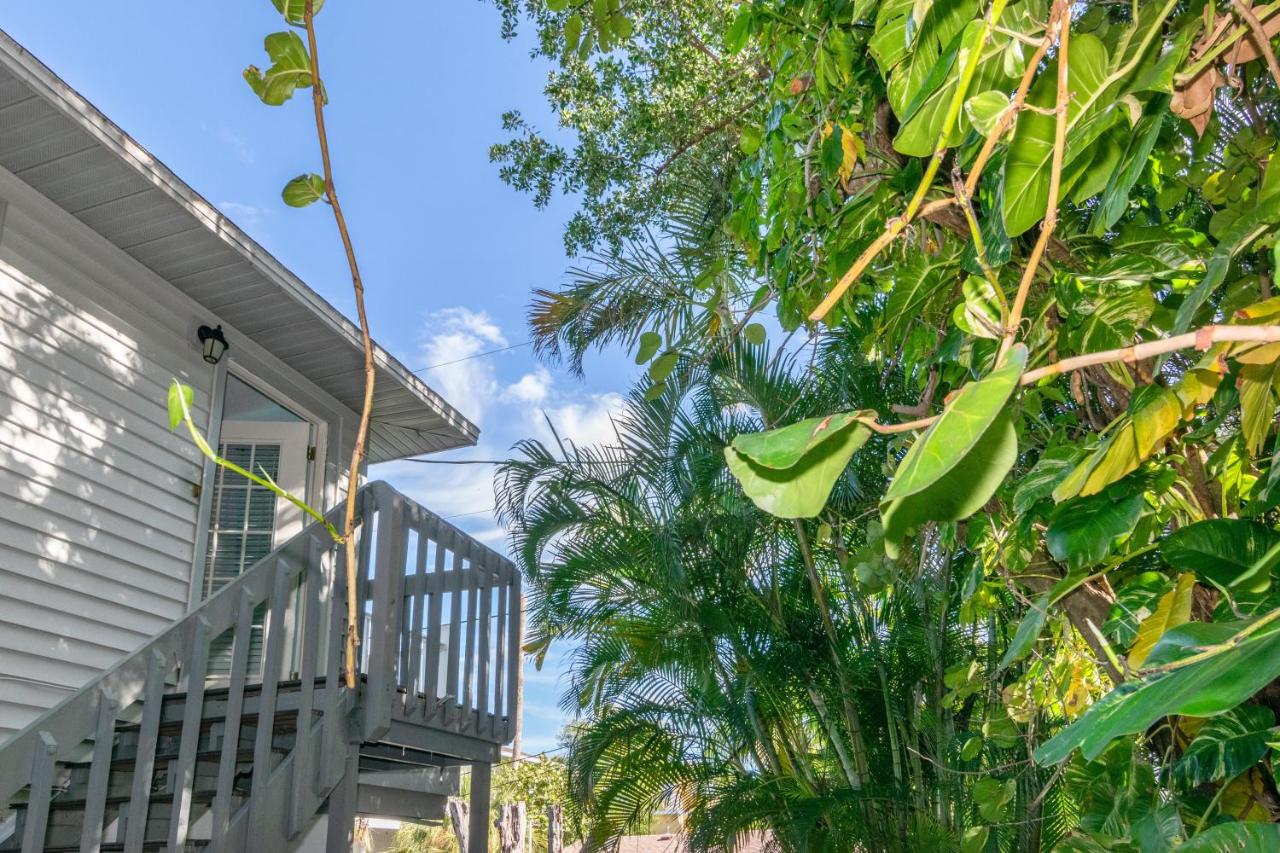 A Getaway Retreat B - B&B Bradenton Beach