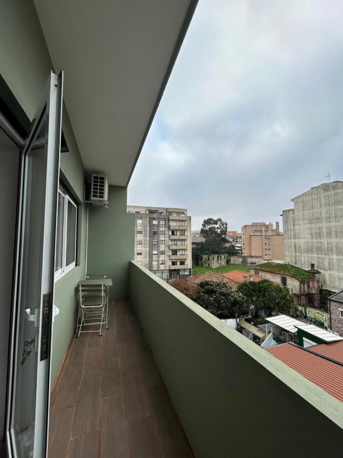 Oporto Near Family Apartments - Free Parking - B&B