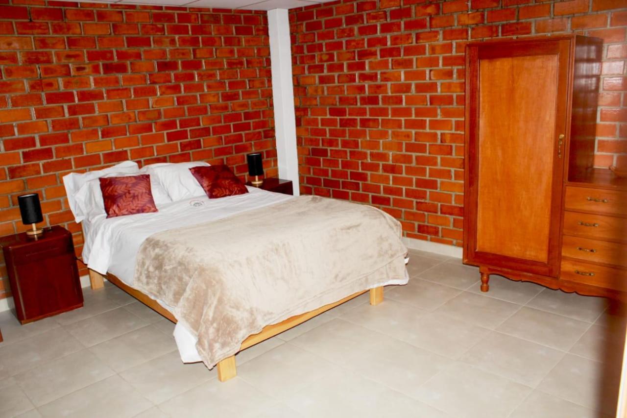 B&B Cajamarca - La Casa Central D' Ana - Cuarto1 - Bed and Breakfast Cajamarca