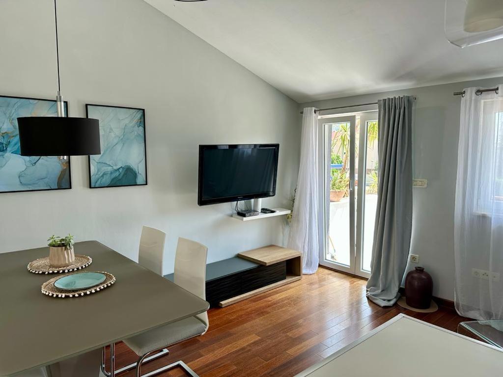 Maisonette-Apartment mit 1 Schlafzimmer und Terrasse