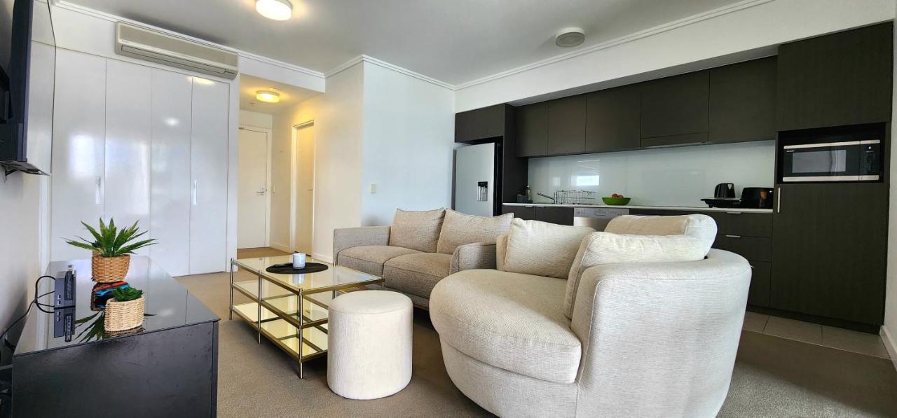 B&B Brisbane - Room in shared apartment in Fortitude Valley - Bed and Breakfast Brisbane